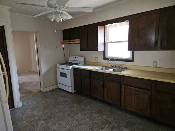 $26,500 | 805 West Pine Street, Percy, IL 62272
