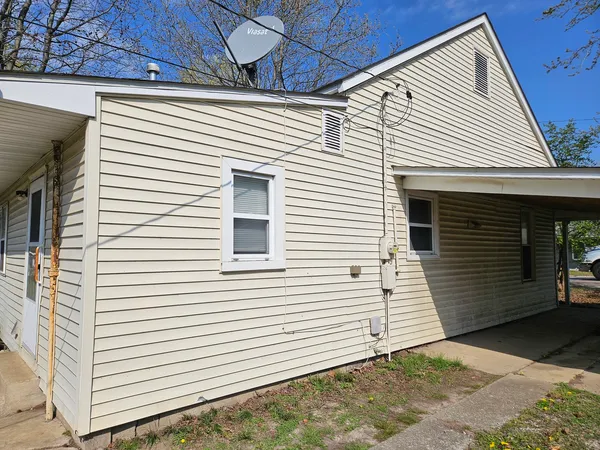 $26,500 | 805 West Pine Street, Percy, IL 62272