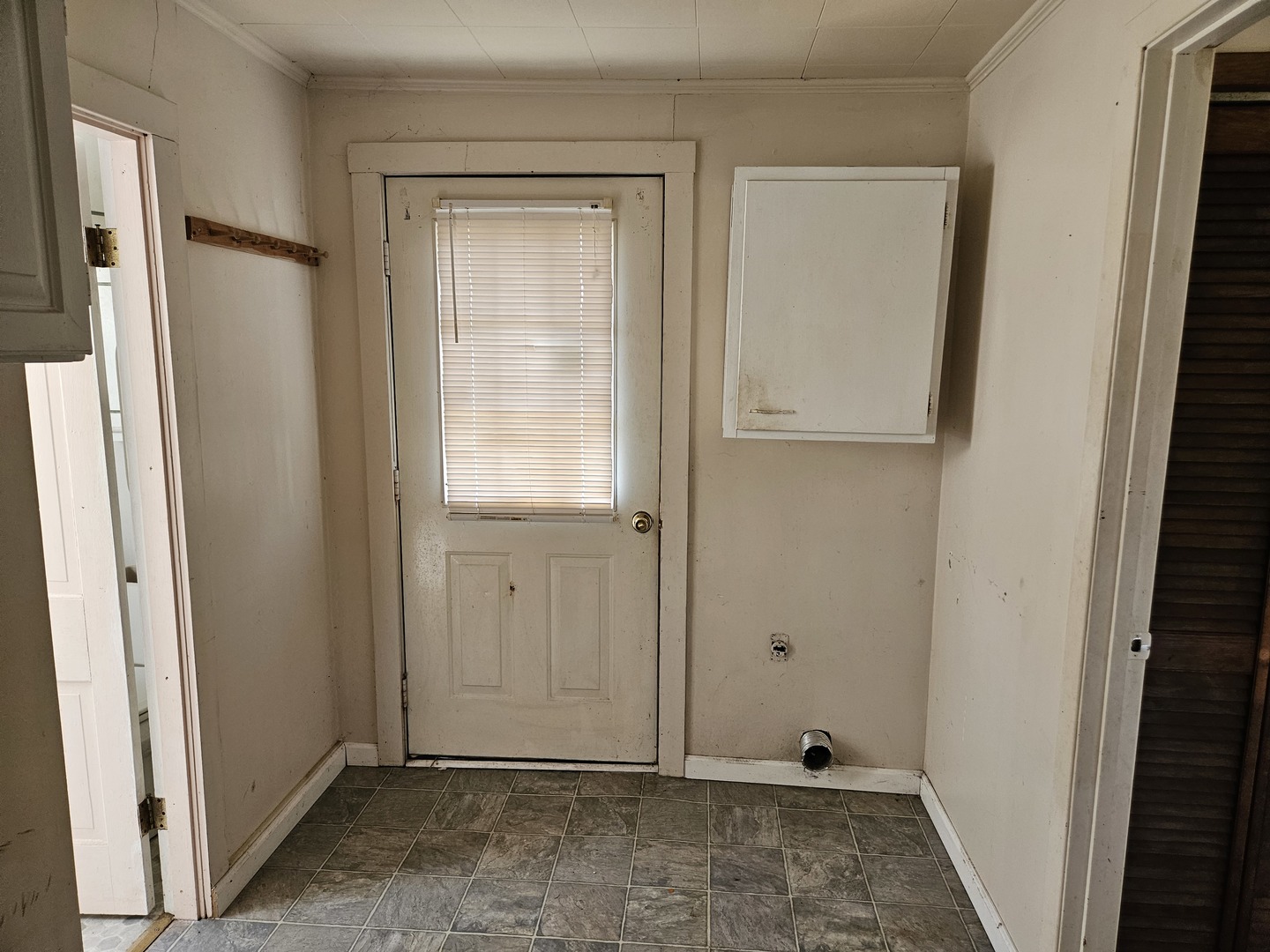 805 West Pine Street Percy, IL 62272 - Photo 9 of 20 a view of room with window