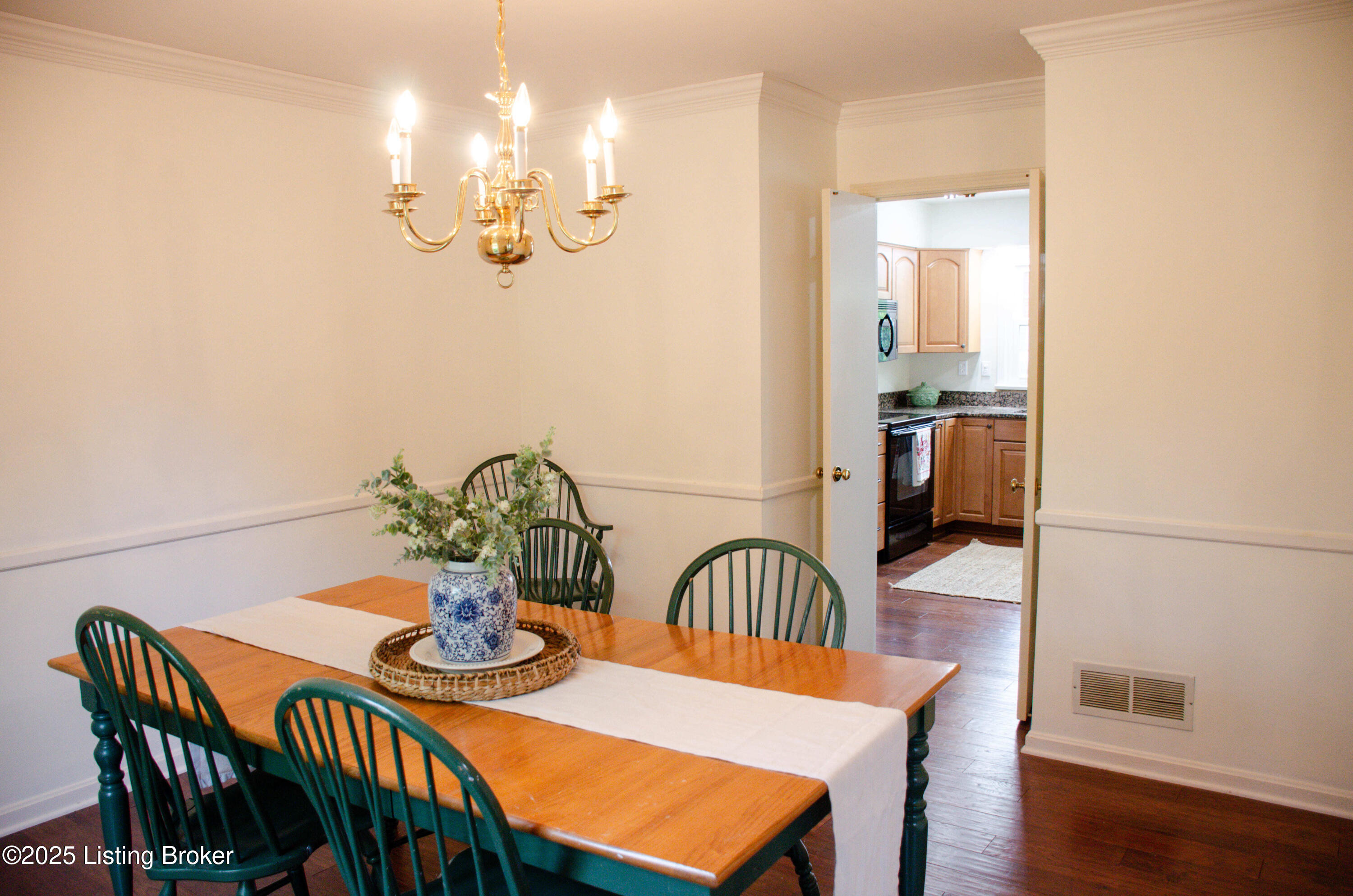8602 Banbridge Road Louisville, KY 40242 - Photo 5 of 35 DSC_2995