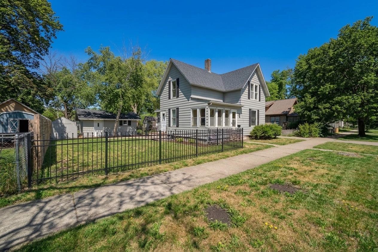 112 7th Avenue Northwest Faribault, MN 55021 - Photo 1 of 28