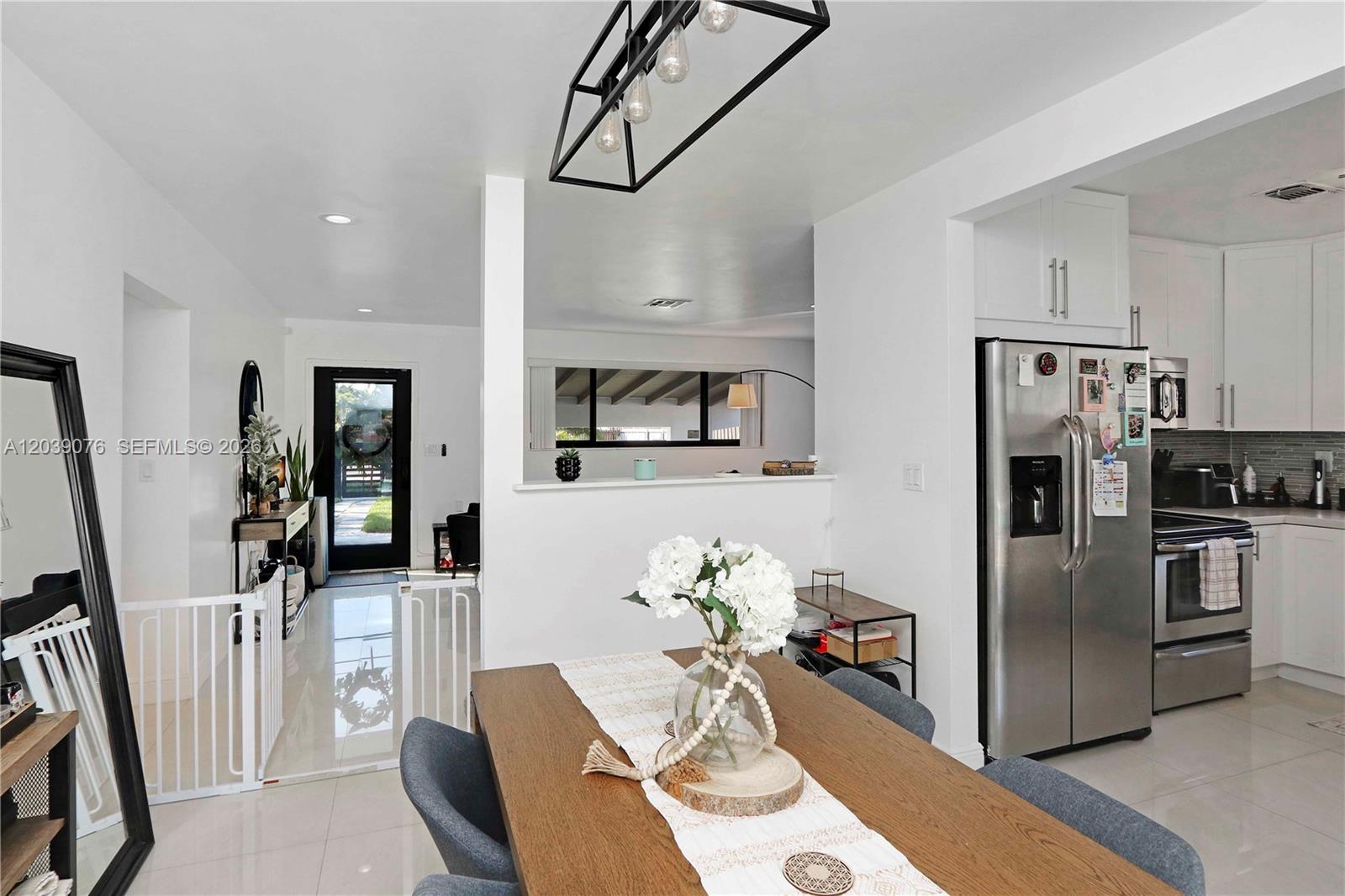 6751 Southwest 13th Street Miami, FL 33144 - Photo 14 of 41