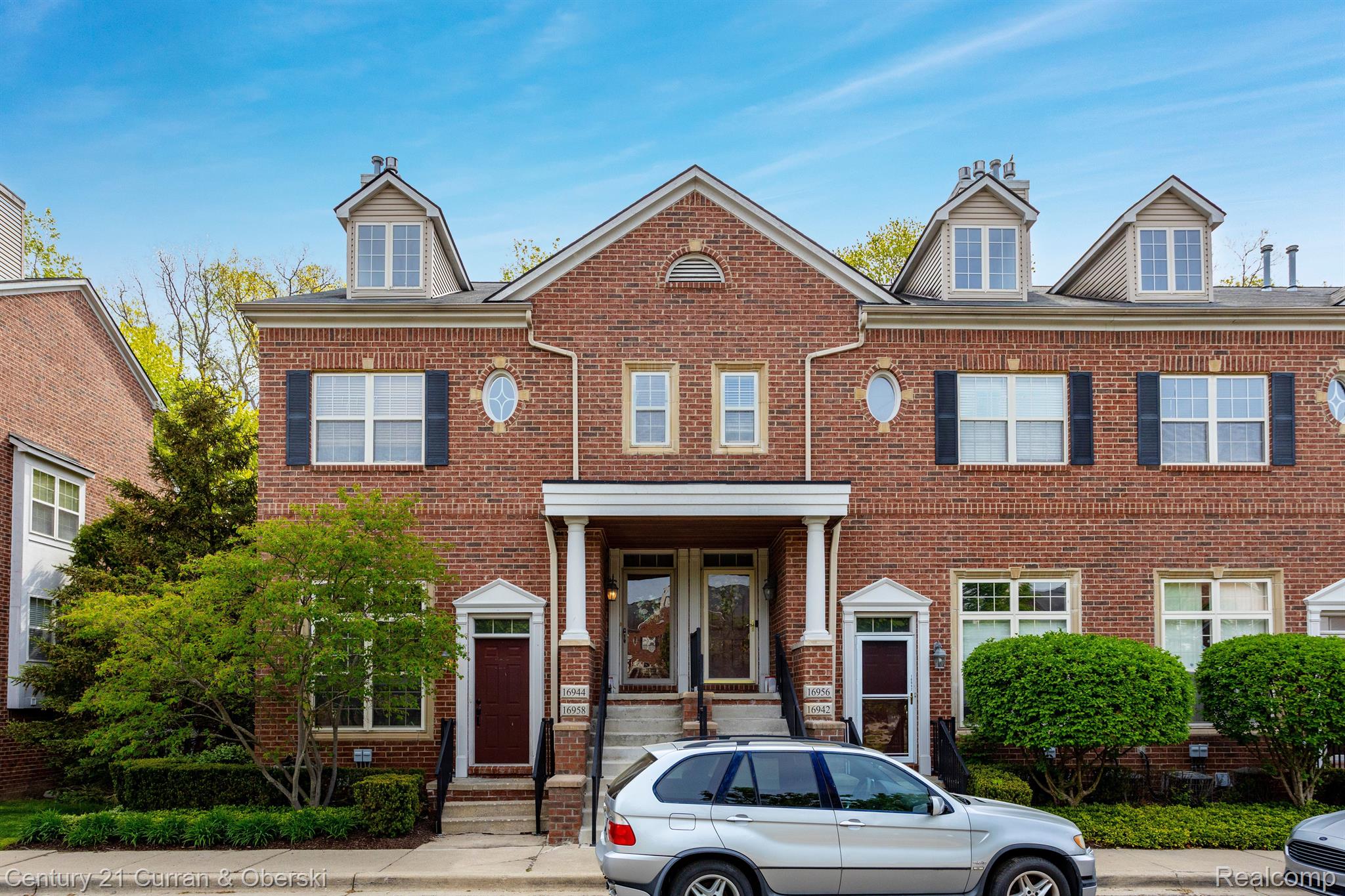16944 Farmington Road, Unit 22 Livonia, MI 48154 - Photo 1 of 25
