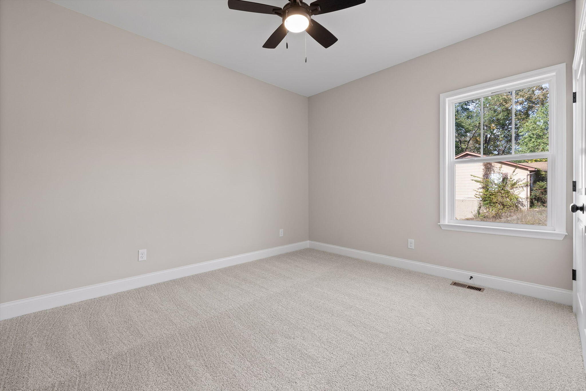 6043 Mill Road Hixson, TN 37343 - Photo 25 of 33 6-web-or-mls-06-Mill-5