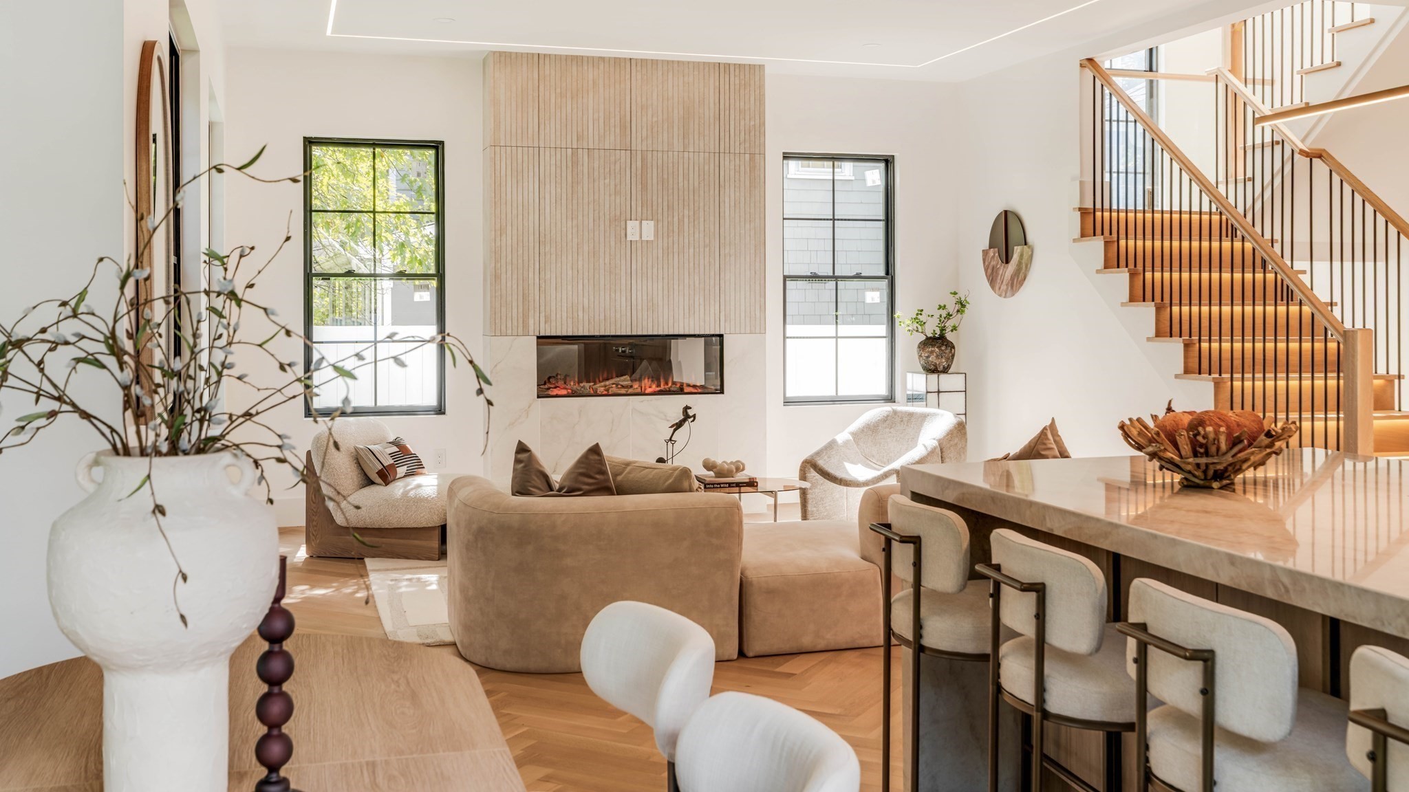 78 Manchester Road Newton, MA 02461 - Photo 3 of 40 Gallery Image 3