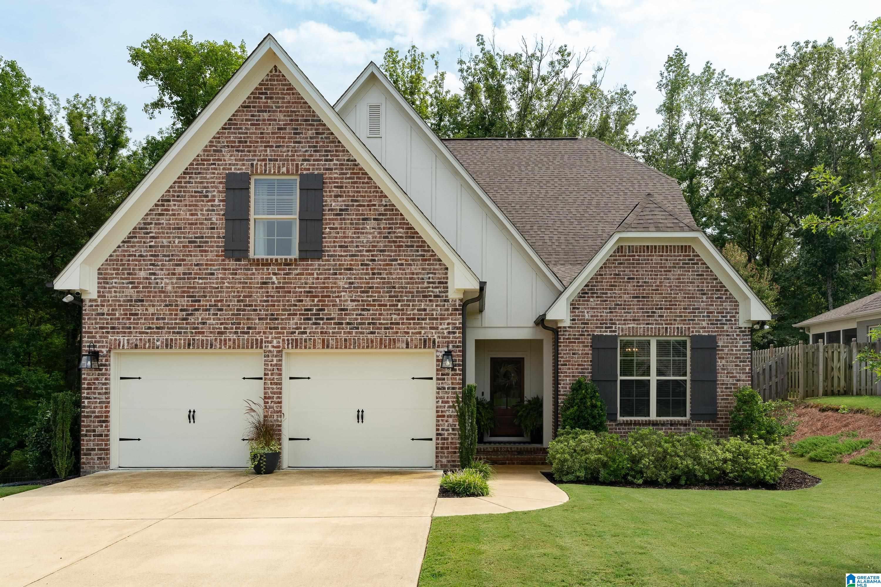 205 Ambergate Circle Pelham, AL 35124 - Photo 2 of 49