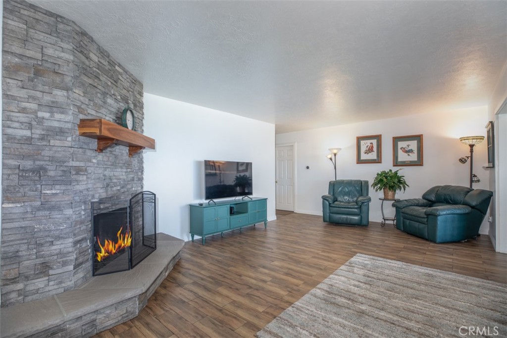 1566 Heather Lane Riverside, CA 92504 - Photo 3 of 61 Remodeled Fireplace