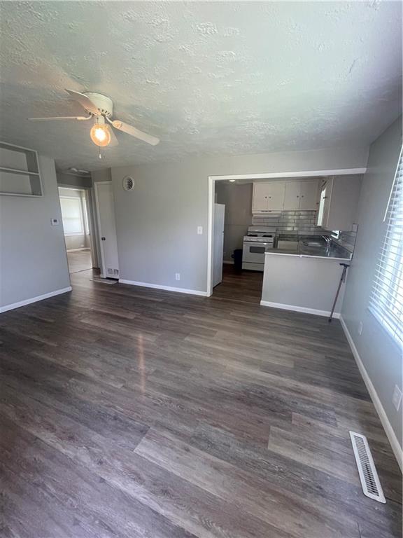 5941 Raytown Road Raytown, MO 64133 - Photo 22 of 38