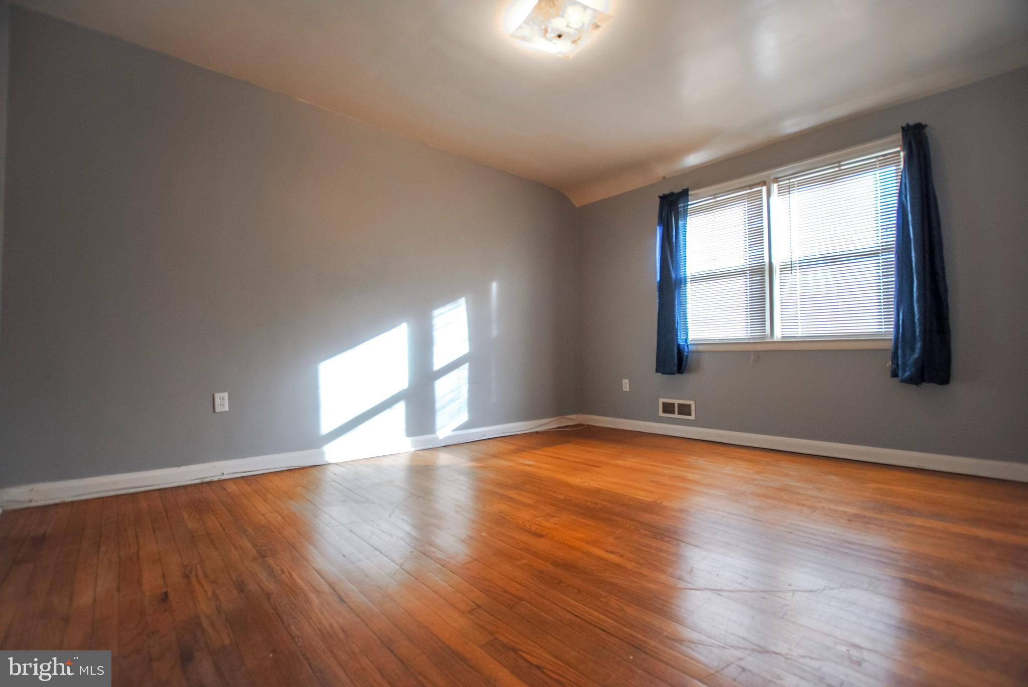 6116 Edlynne Road Baltimore, MD 21239 - Photo 11 of 52 Bedroom 1