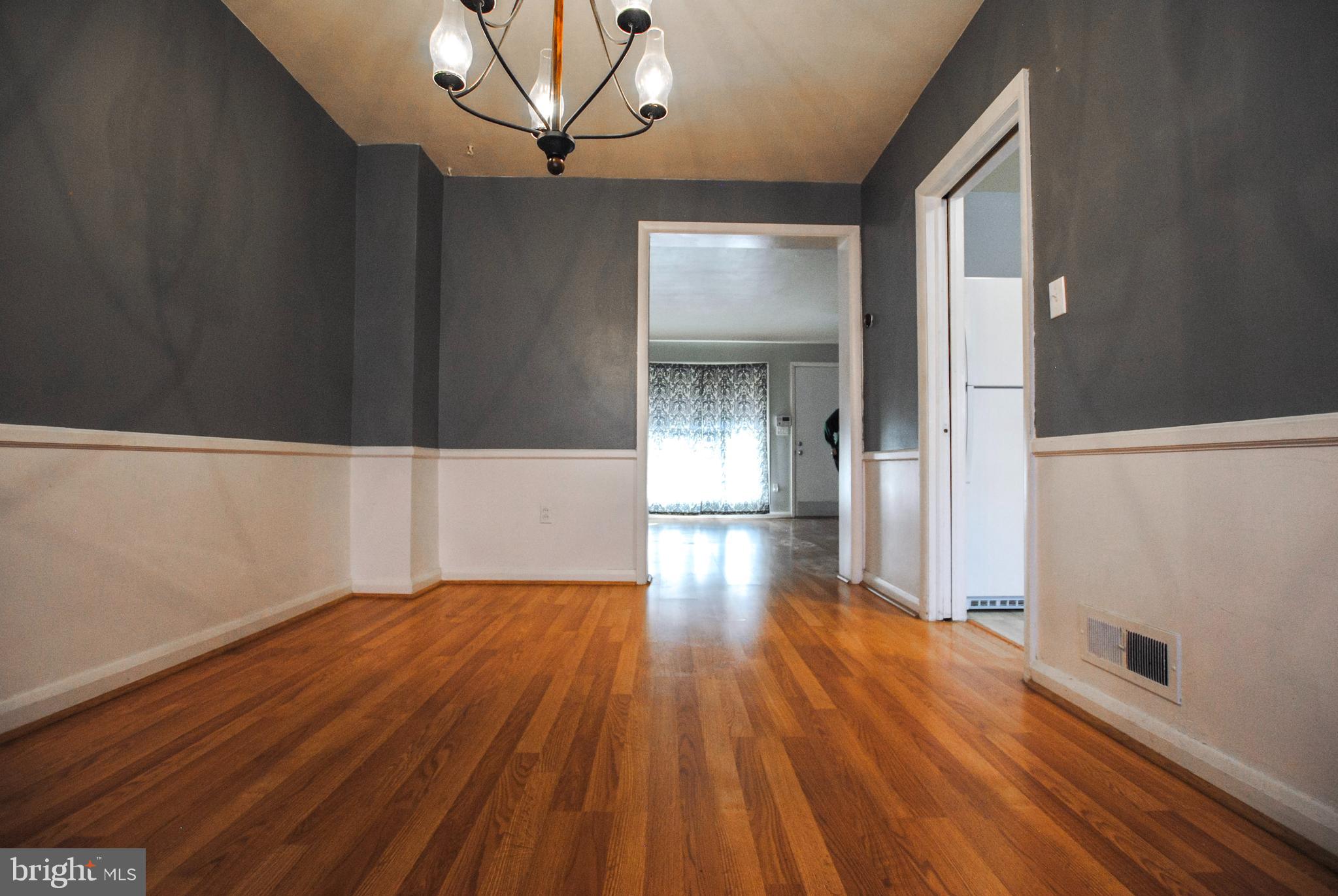 6116 Edlynne Road Baltimore, MD 21239 - Photo 15 of 52 Dinning room