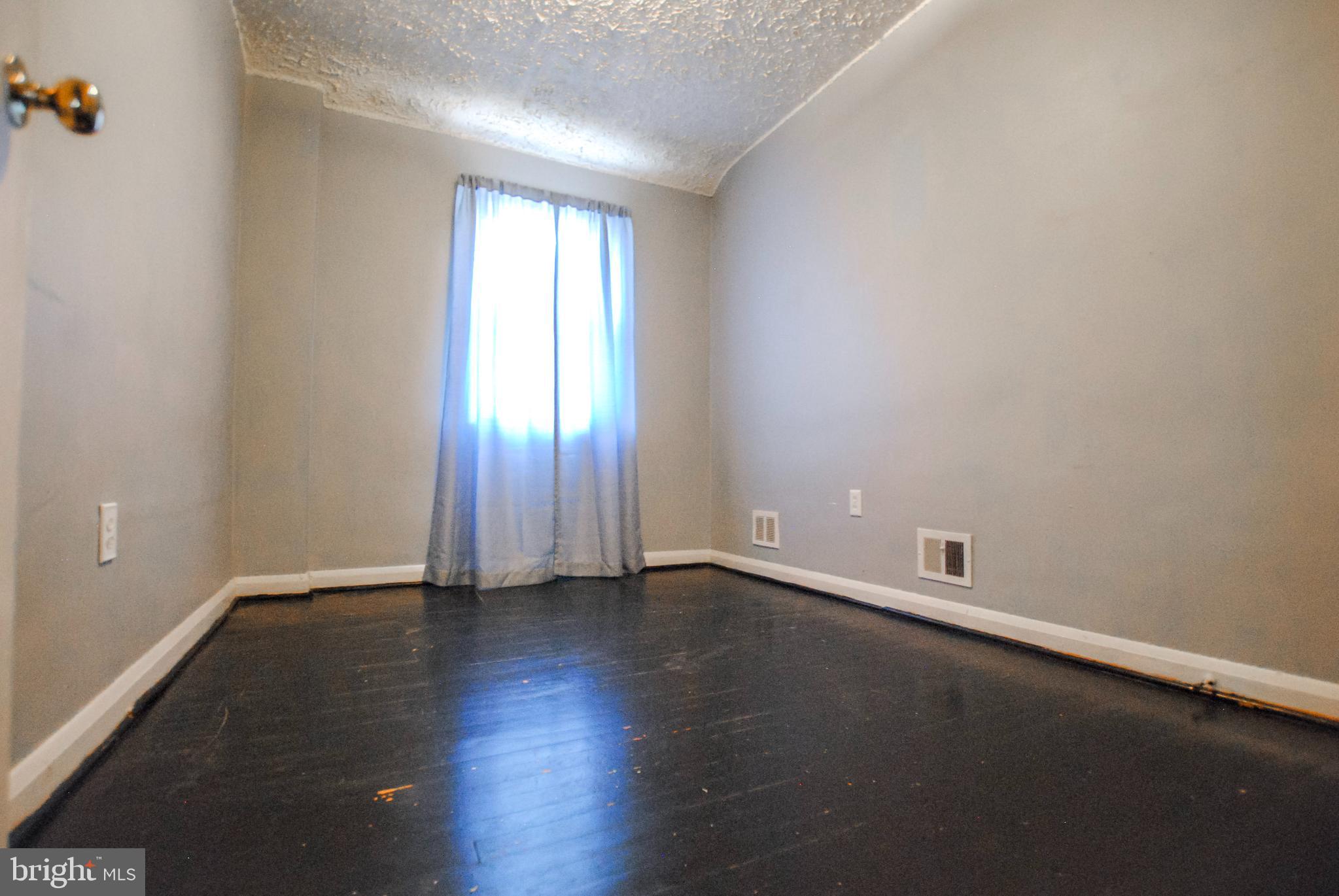 6116 Edlynne Road Baltimore, MD 21239 - Photo 31 of 52 Bedroom 2