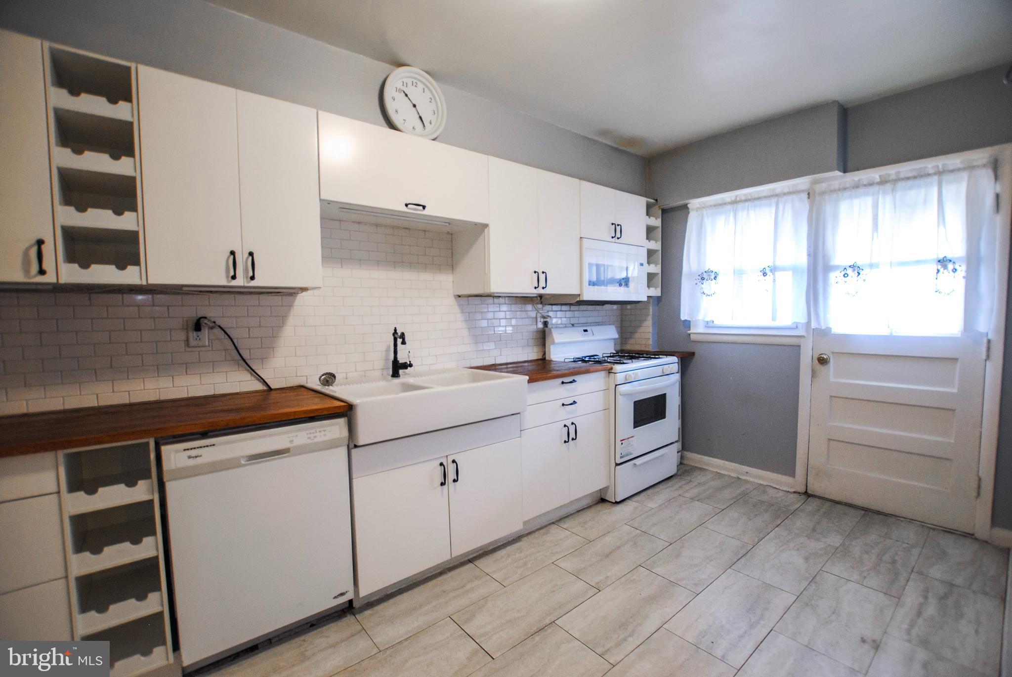 6116 Edlynne Road Baltimore, MD 21239 - Photo 5 of 52