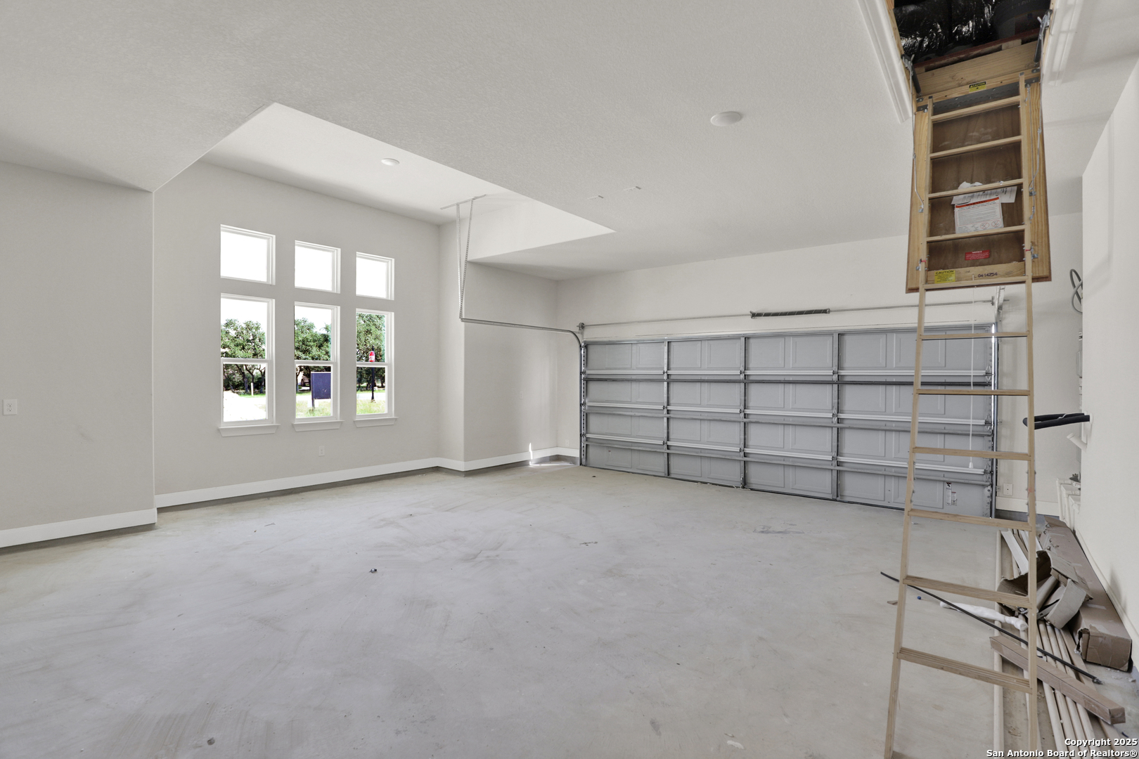 775 Maximino Ridge Bulverde, TX 78163 - Photo 37 of 41 an empty room with windows