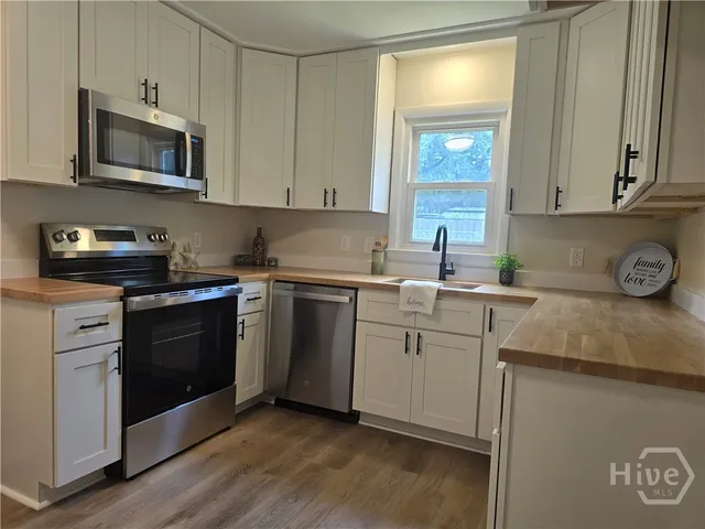 $252,900 | 2044 East 60th Street, Savannah, GA 31404