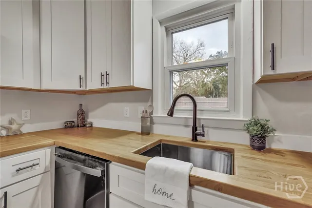 $252,900 | 2044 East 60th Street, Savannah, GA 31404