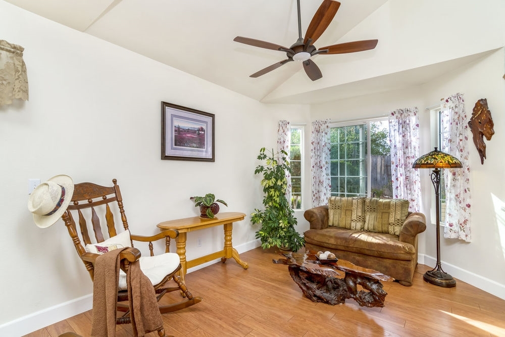 24203 Sargeant Road Ramona, CA 92065 - Photo 5 of 24 Gallery Image 5