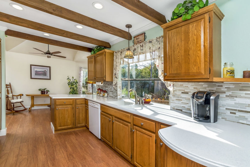 24203 Sargeant Road Ramona, CA 92065 - Photo 6 of 24 Gallery Image 6