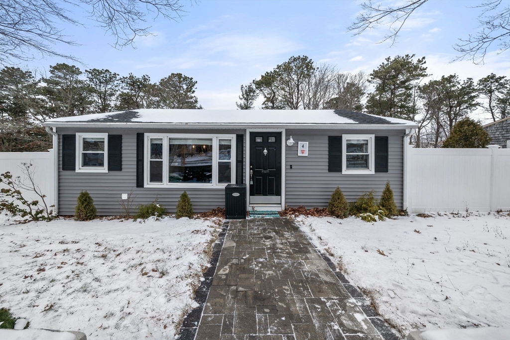4 Leisure Lane Wareham, MA 02538 - Photo 2 of 26