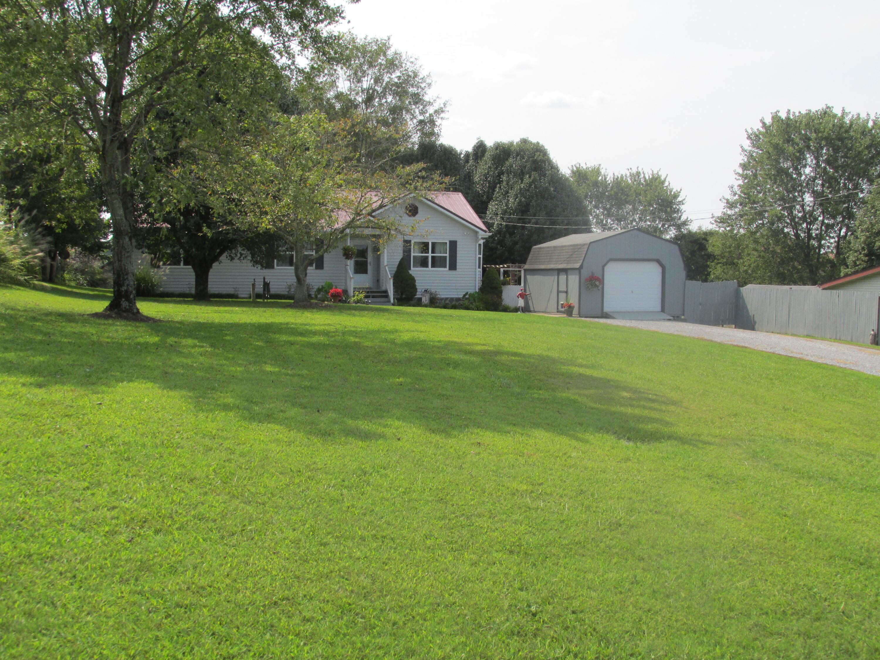 668 Calico Road Afton, TN 37616 - Photo 1 of 24 015