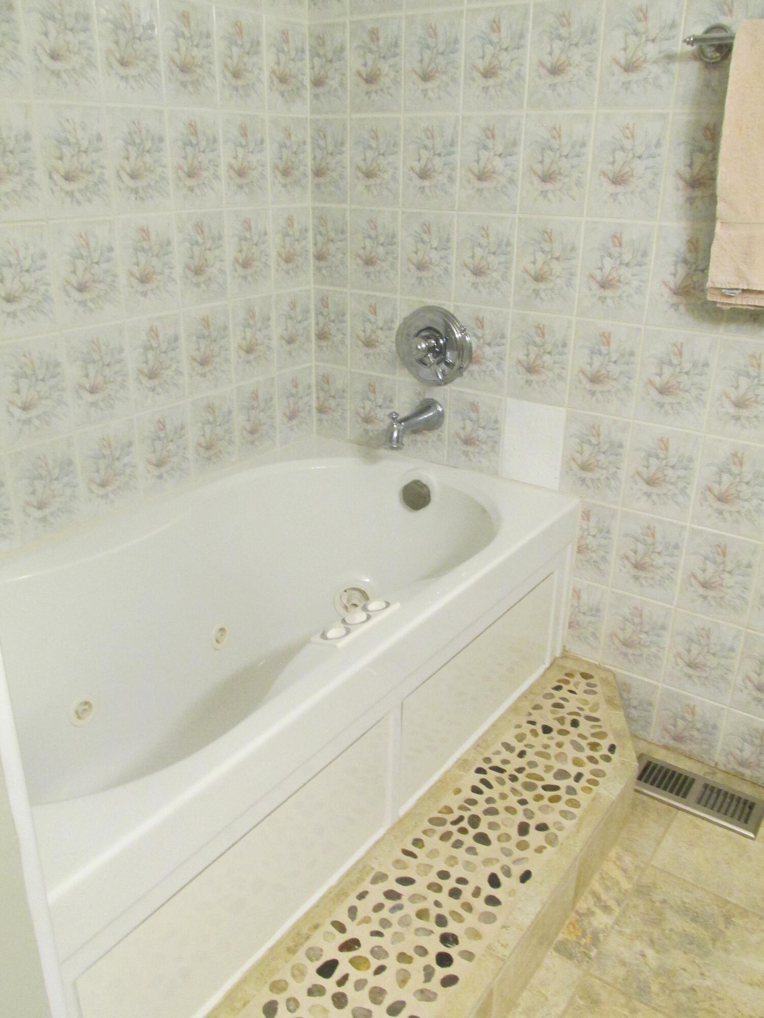 668 Calico Road Afton, TN 37616 - Photo 20 of 24 003