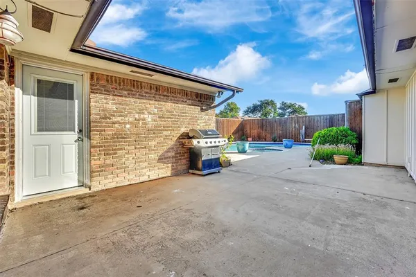 $2,500 | 10212 Panther Ridge Trail, Dallas, TX 75243