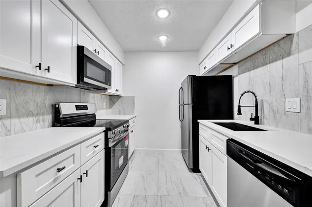 $140,000 | 12040 Mighty Oak Drive, Houston, TX 77066