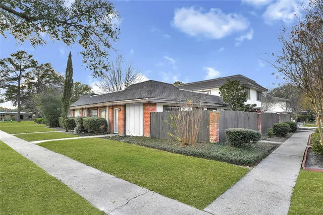 $140,000 | 12040 Mighty Oak Drive, Houston, TX 77066