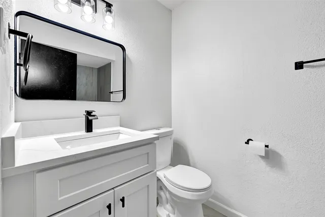 $140,000 | 12040 Mighty Oak Drive, Houston, TX 77066