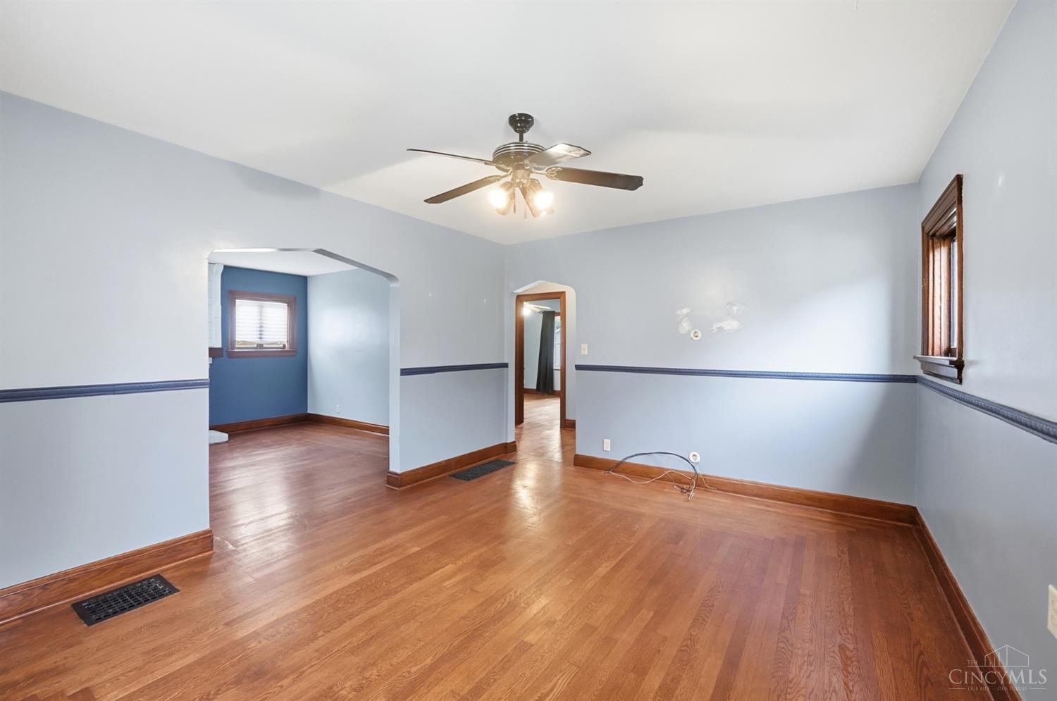 5555 Leumas Road Cincinnati, OH 45239 - Photo 13 of 40