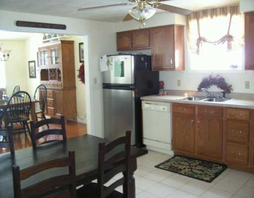 342 Frye Farm Road Greensburg, PA 15601 - Photo 6 of 8 Kitchen.