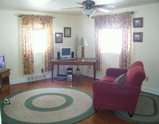 342 Frye Farm Road Greensburg, PA 15601 - Photo 8 of 8 Living Room.