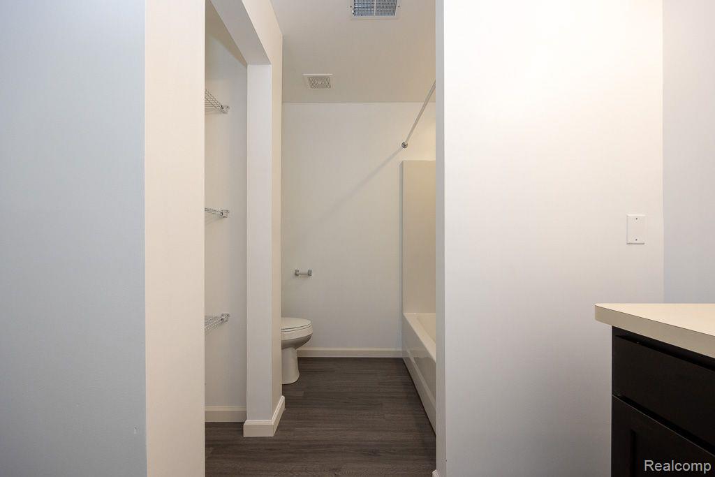 35410 Van Born Road, Unit 305 Wayne, MI 48184 - Photo 23 of 39