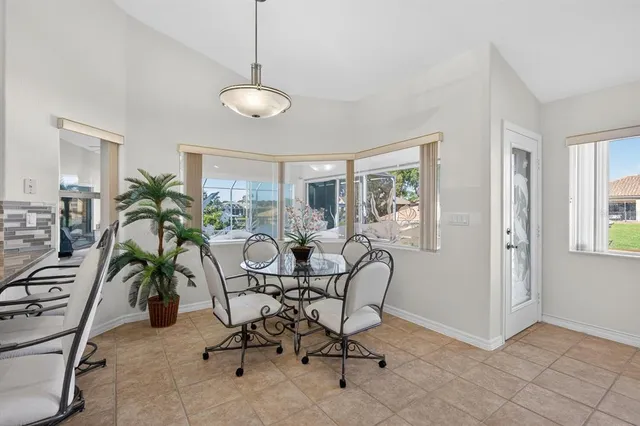 $795,000 | 10 Collinson Court, Palm Coast, FL 32137