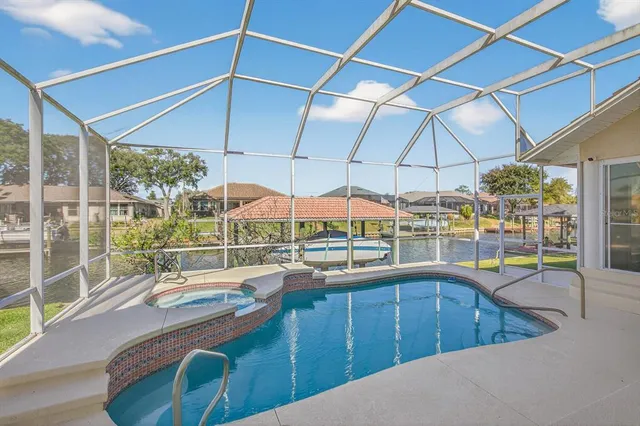 $795,000 | 10 Collinson Court, Palm Coast, FL 32137