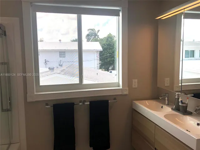 $15,500 | 1524 Argyle Drive, Unit 1, Fort Lauderdale, FL 33312