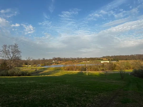 $159,900 | 5609 Ten Mile Road, McLeansboro, IL 62859