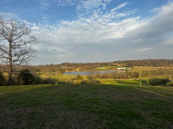 $159,900 | 5609 Ten Mile Road, McLeansboro, IL 62859