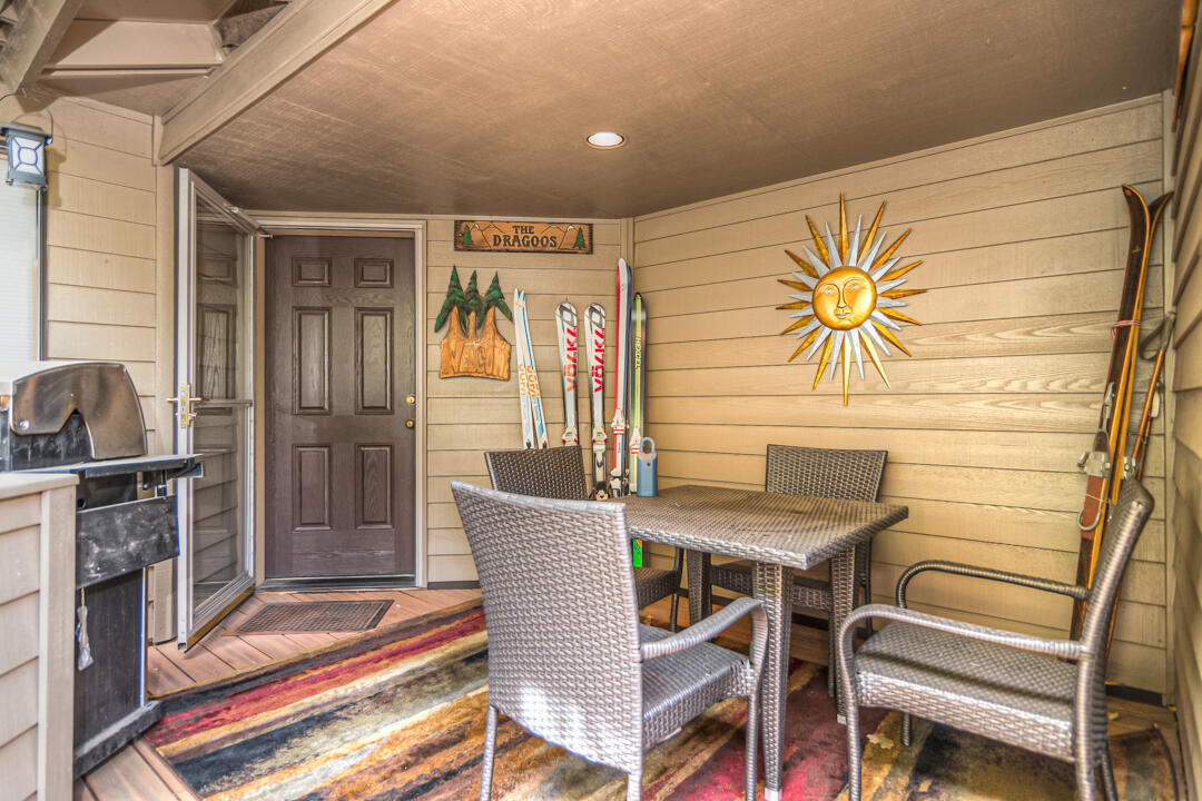 17710 West West Core Road, Unit 6 Sunriver, OR 97707 - Photo 2 of 27 Fairway Village Ln 6 (6 of 37)