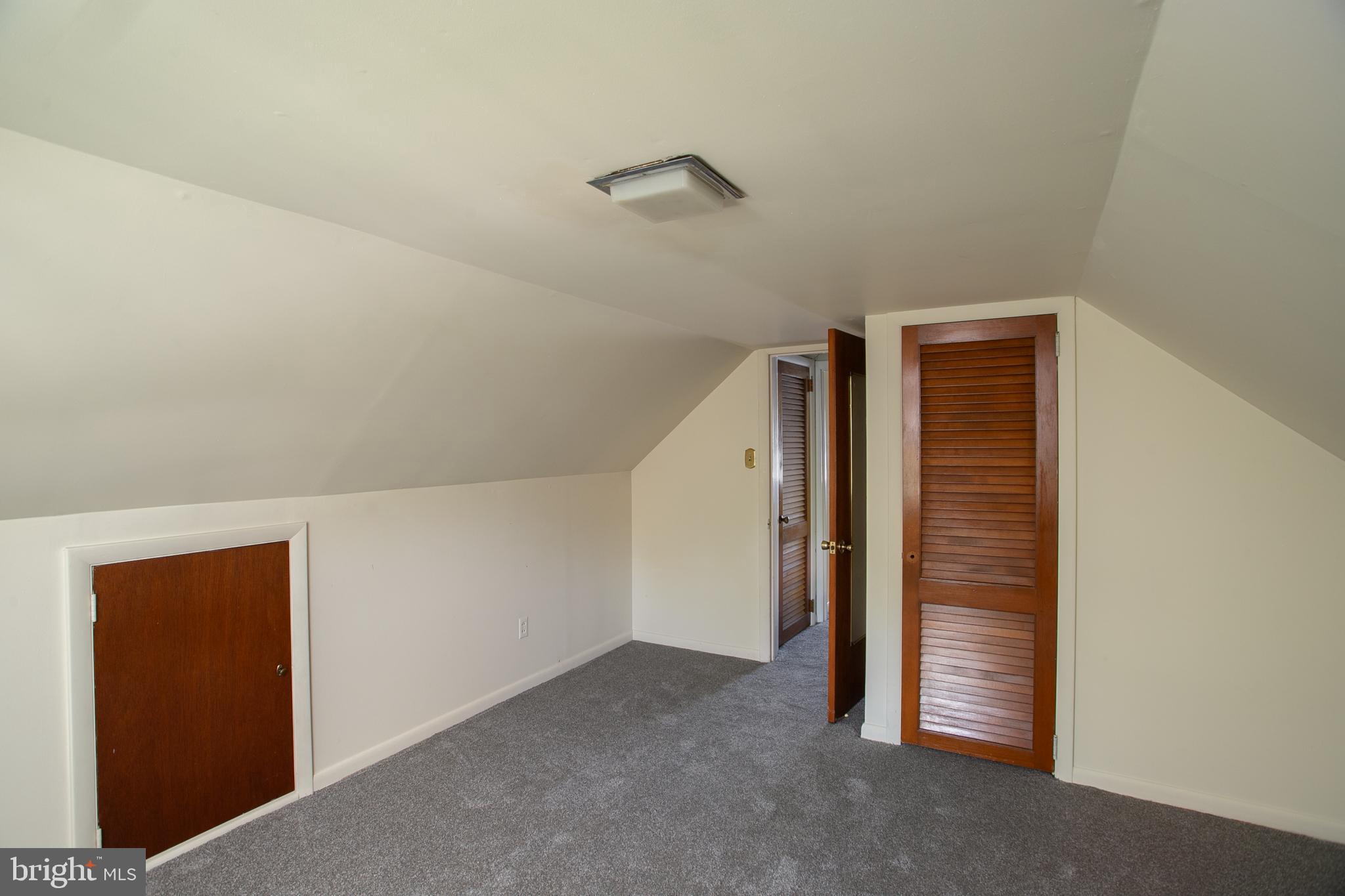 15 Alton Road Hamilton, NJ 08619 - Photo 20 of 29 Gallery Image 20