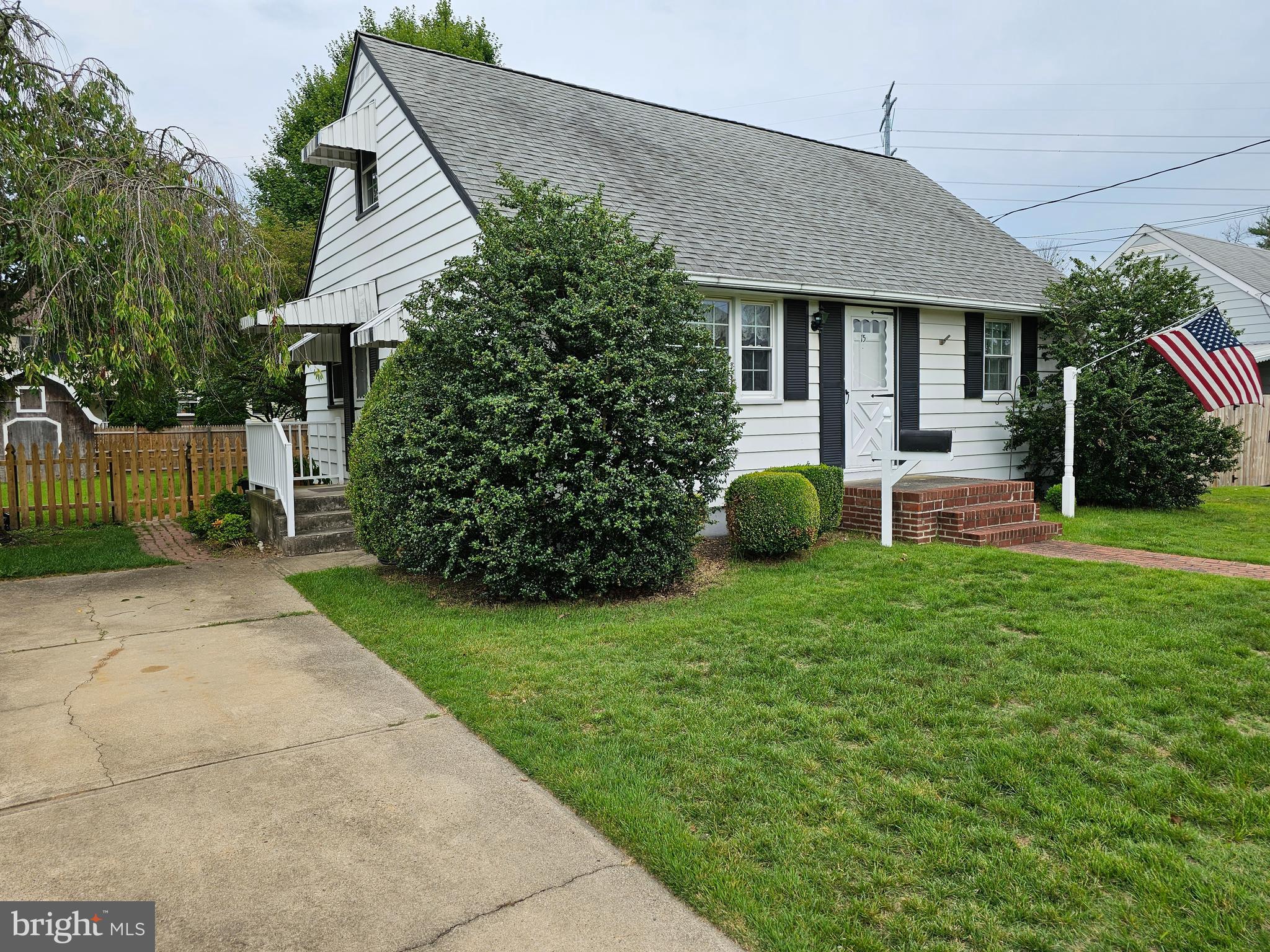 15 Alton Road Hamilton, NJ 08619 - Photo 2 of 29 Gallery Image 2