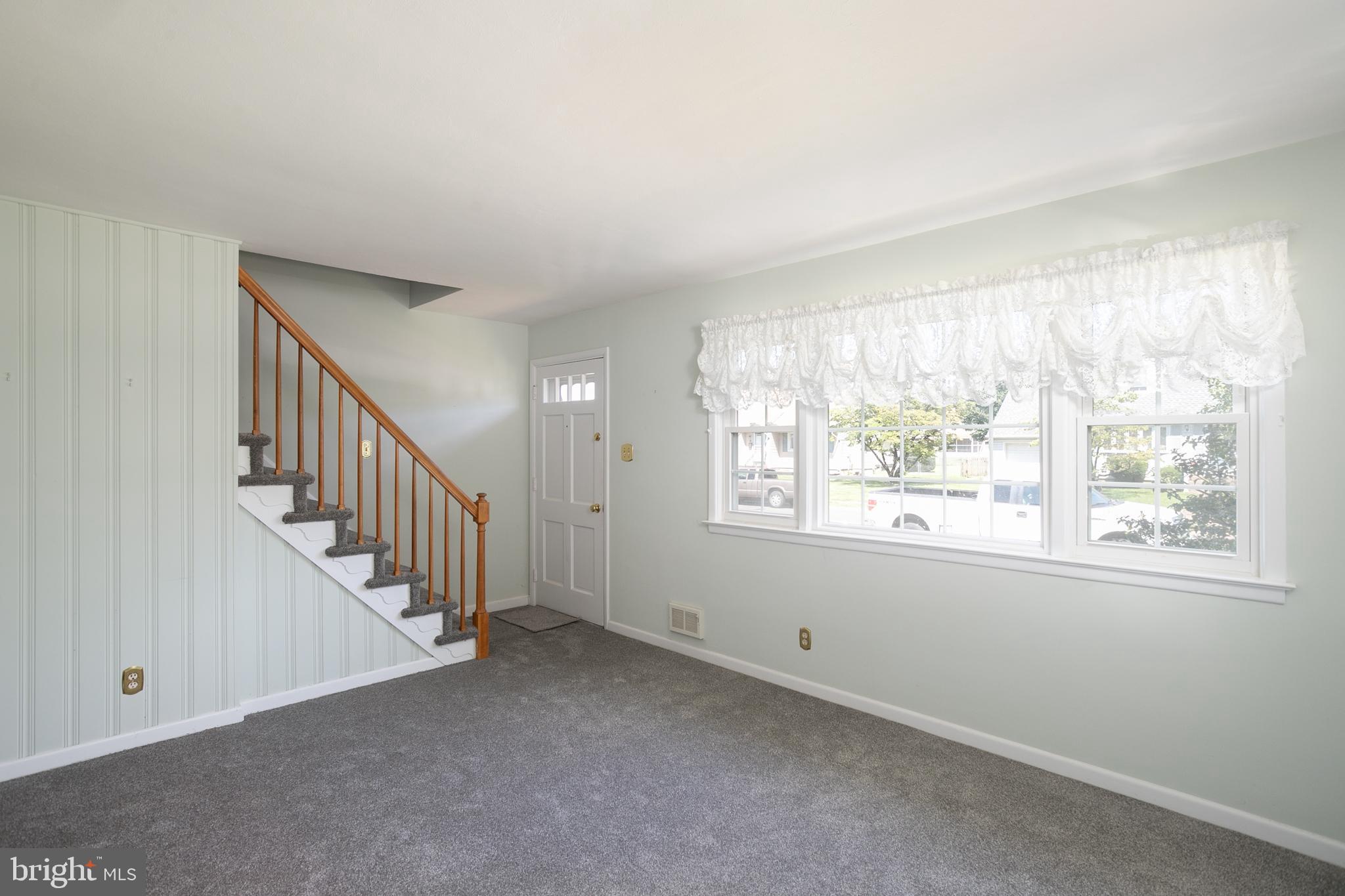 15 Alton Road Hamilton, NJ 08619 - Photo 6 of 29 Gallery Image 6