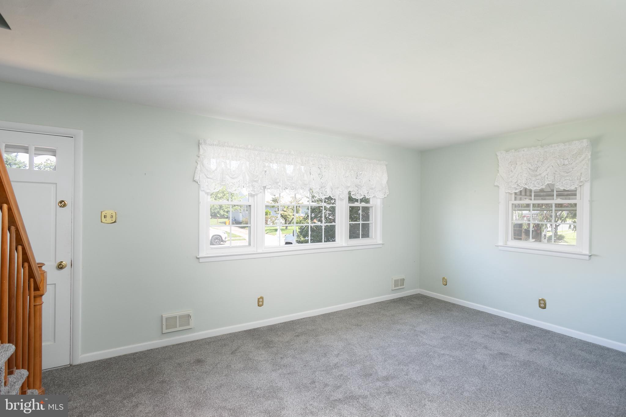 15 Alton Road Hamilton, NJ 08619 - Photo 7 of 29 Gallery Image 7