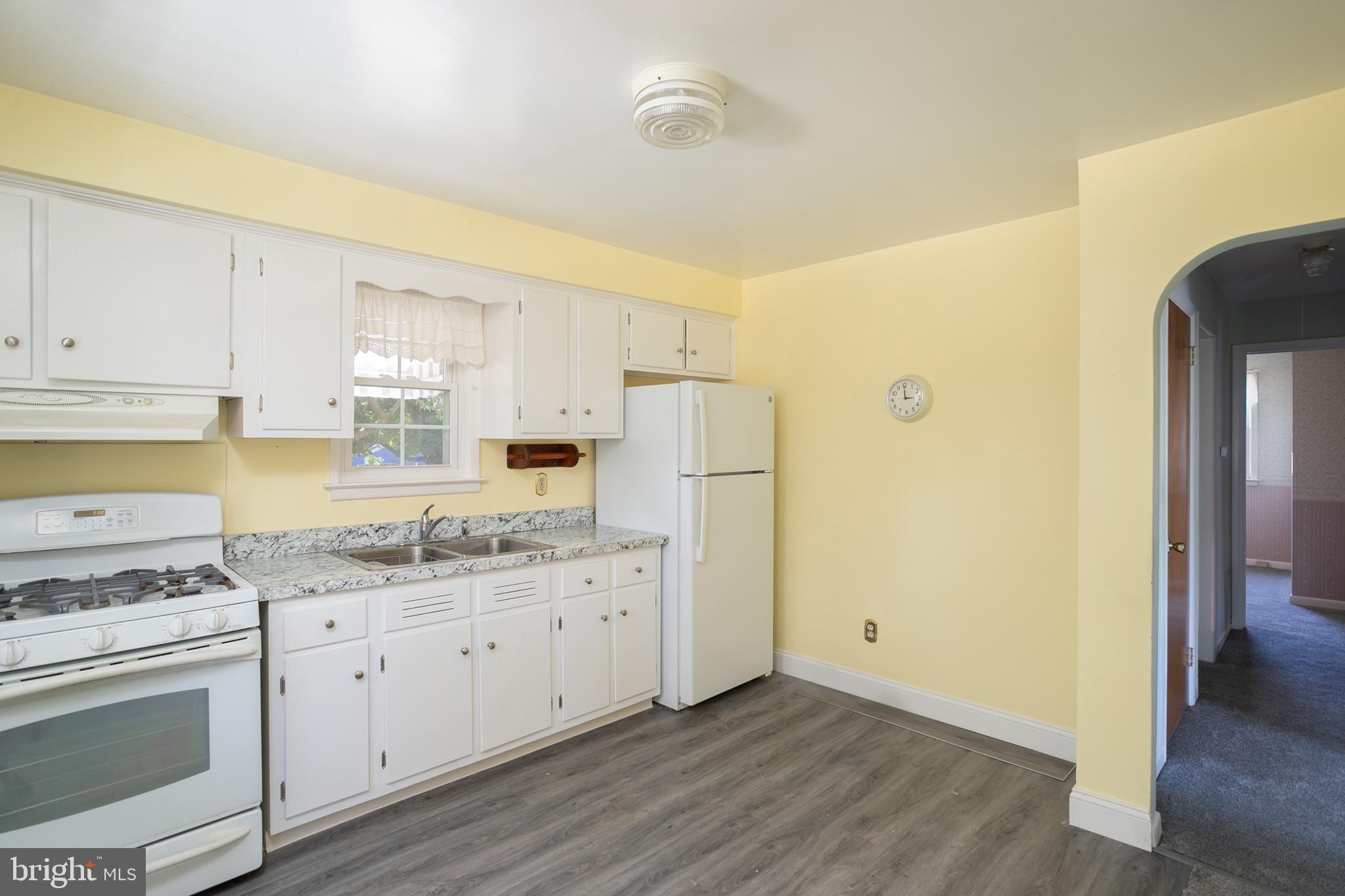 15 Alton Road Hamilton, NJ 08619 - Photo 10 of 29 Gallery Image 10