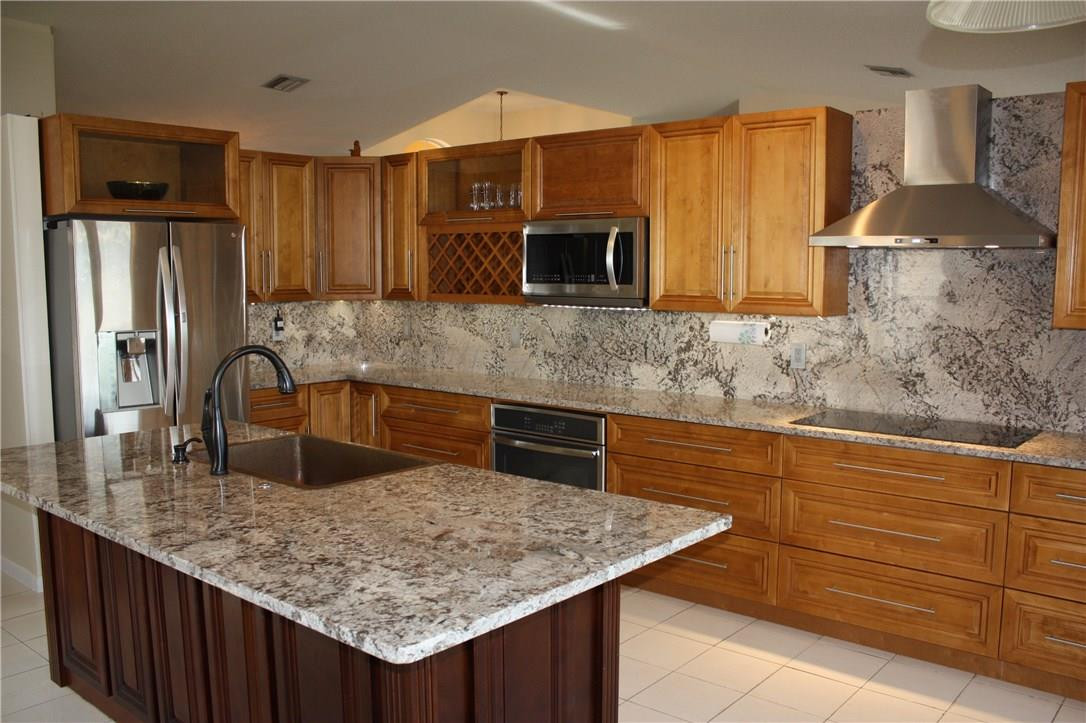 10911 Fox Glen Drive Boca Raton, FL 33428 - Photo 11 of 44 Photo 11