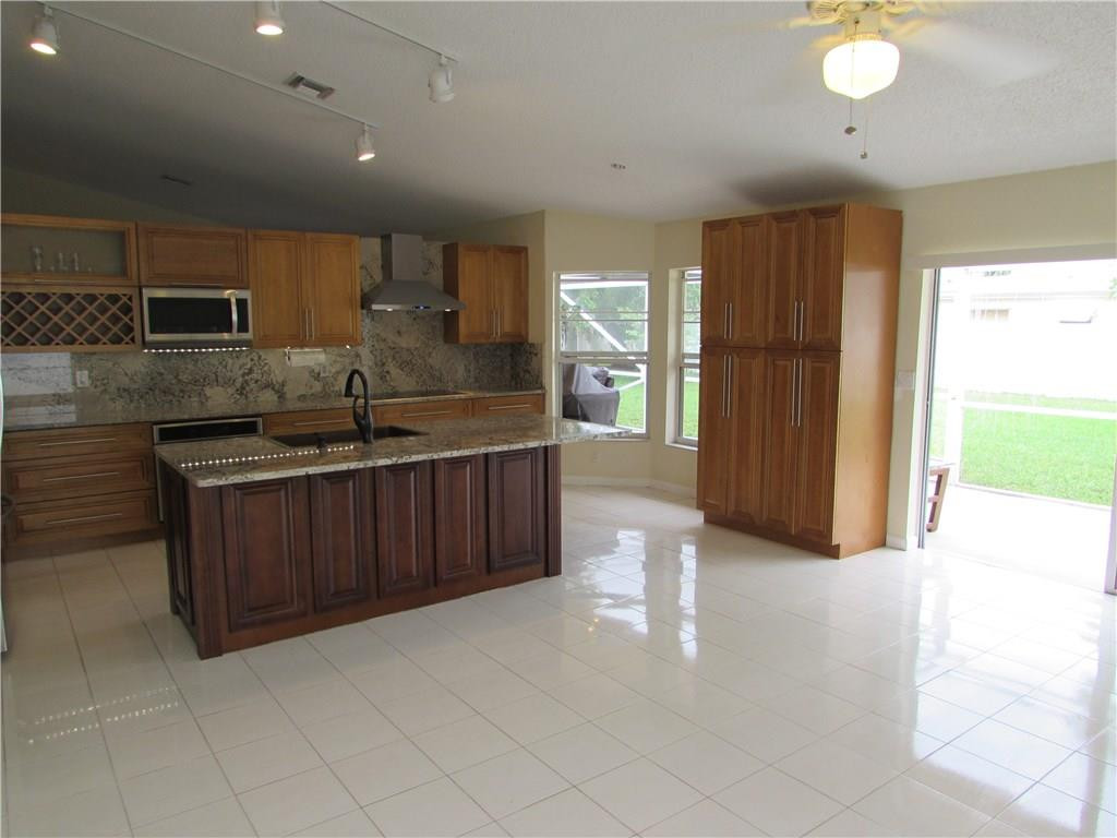 10911 Fox Glen Drive Boca Raton, FL 33428 - Photo 19 of 44 Photo 19