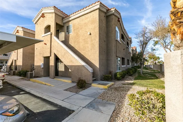 $1,450 | 5525 West Flamingo Road, Unit 1028, Las Vegas, NV 89103