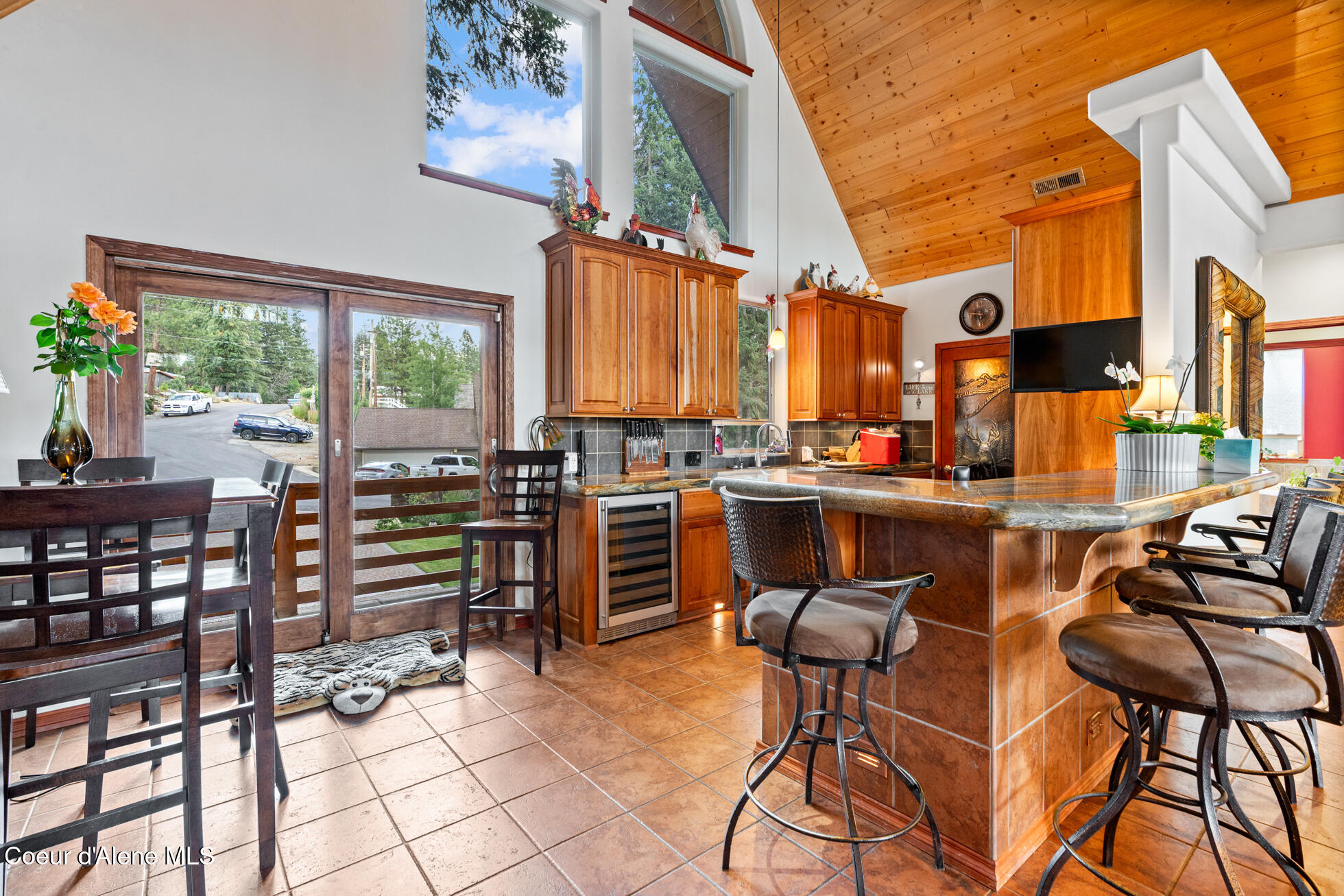 143 Viewpoint Road Newport, WA 99156 - Photo 23 of 47 Int 1