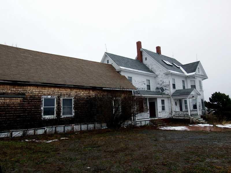 222 Ross Ridge Road Houlton, ME 04730 - Photo 6 of 35 Exterior Side View.