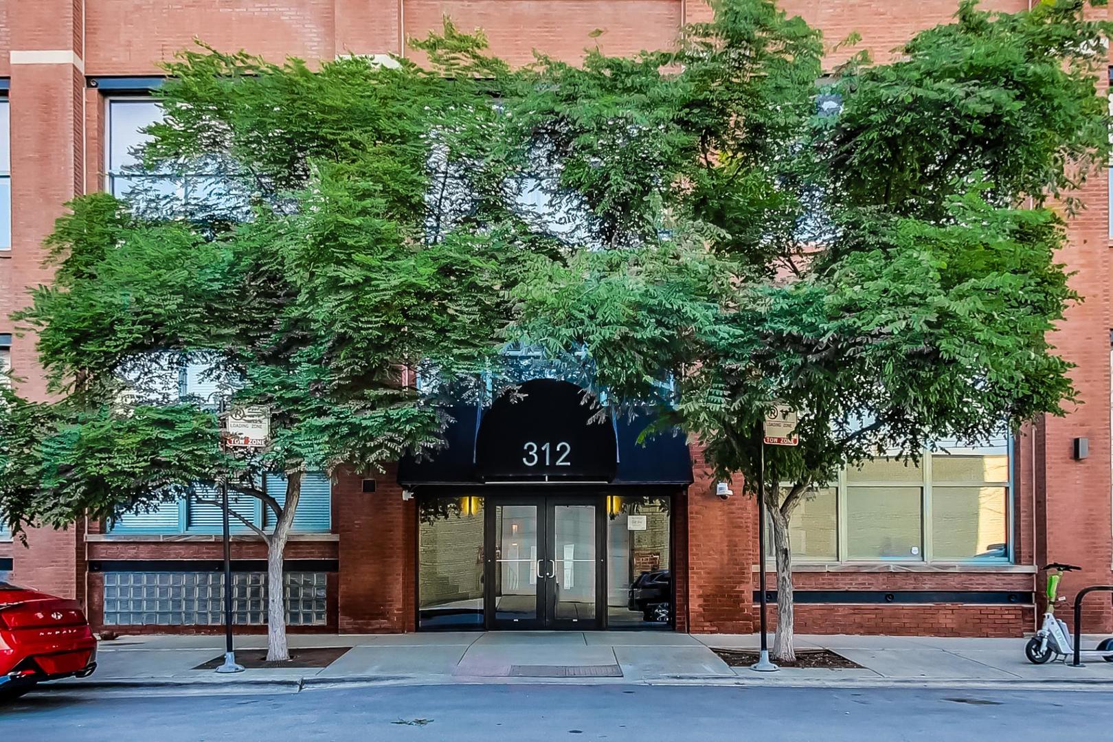 312 North May Street, Unit 4K Chicago, IL 60607 - Photo 2 of 7