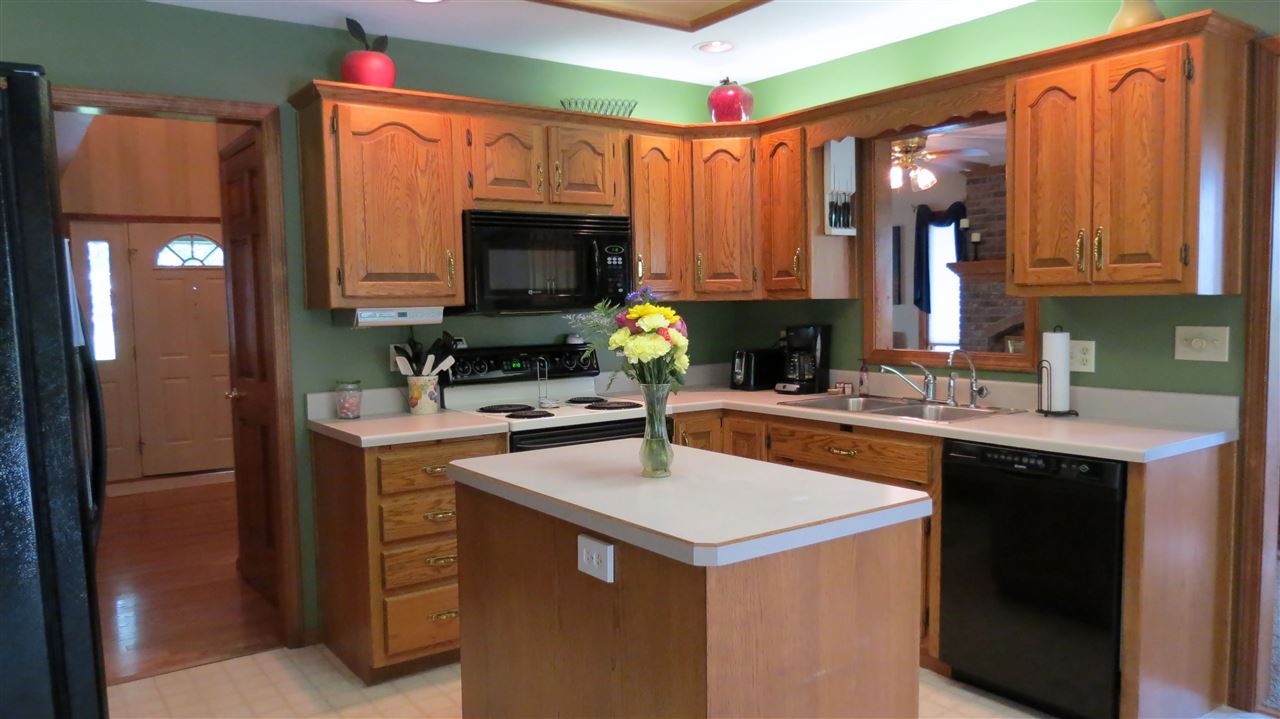 13925 Figel Road Monroeville, IN 46773 - Photo 12 of 30